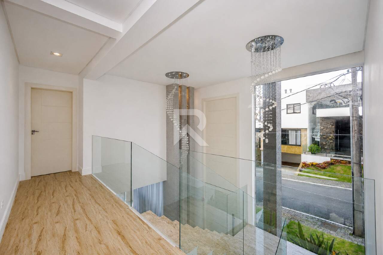 Casa Moderna Semi Mobiliada em Cond. Clube com 4 suítes, Quintal e 458m2 para venda - Santa Felicidade, Curitiba miniatura 15