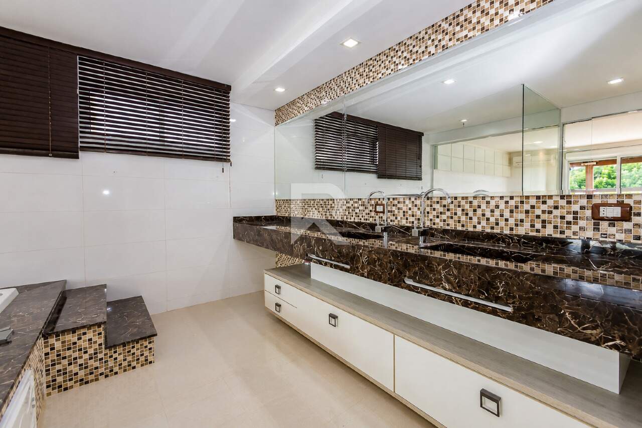 Casa Moderna Semi Mobiliada em Cond. Clube com 4 suítes, Quintal e 458m2 para venda - Santa Felicidade, Curitiba miniatura 20
