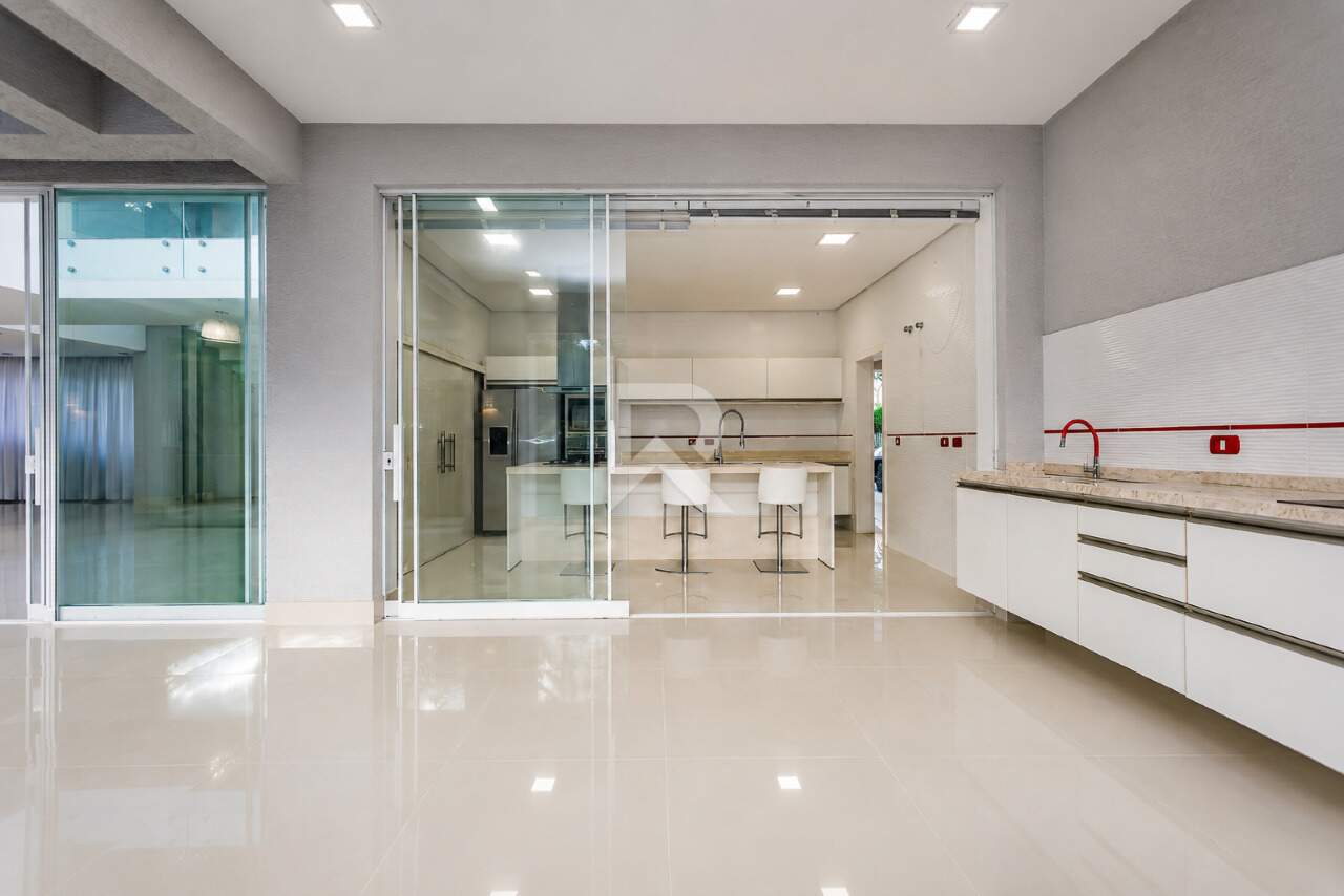Casa Moderna Semi Mobiliada em Cond. Clube com 4 suítes, Quintal e 458m2 para venda - Santa Felicidade, Curitiba miniatura 6