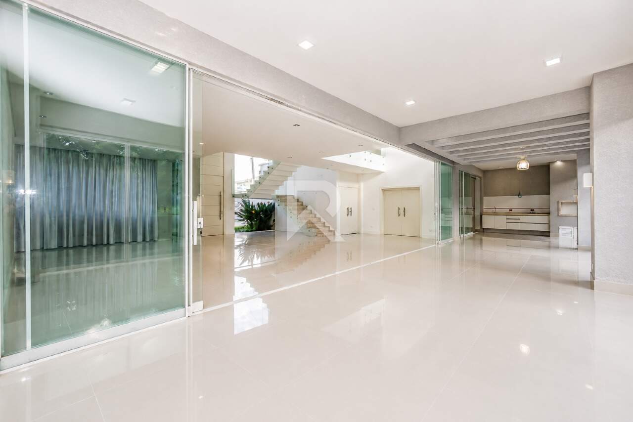 Casa Moderna Semi Mobiliada em Cond. Clube com 4 suítes, Quintal e 458m2 para venda - Santa Felicidade, Curitiba miniatura 4
