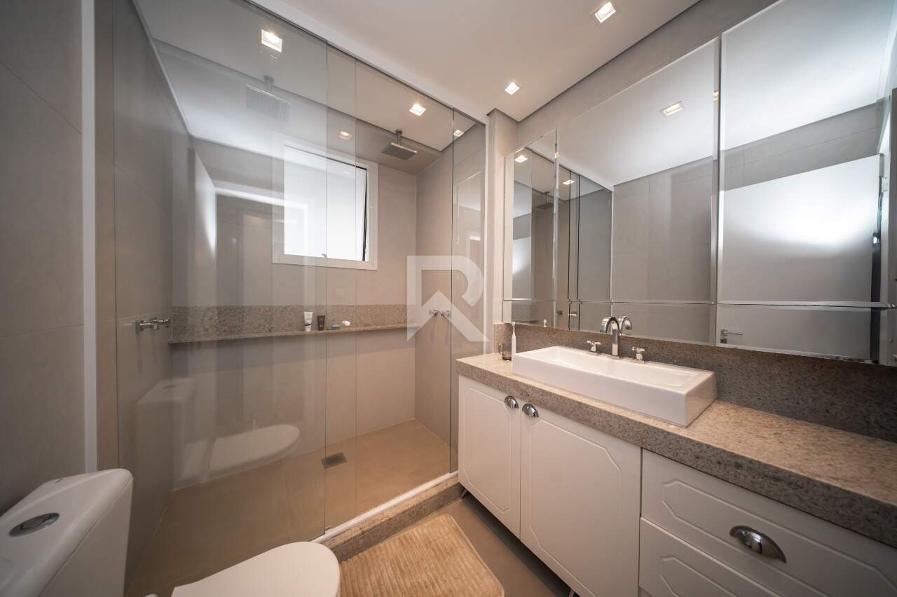 Apartamento Mobiliado com Vista Livre, 3 quartos 3 Vagas para locação, 130 m² - Água Verde - Curitiba/PR miniatura 20