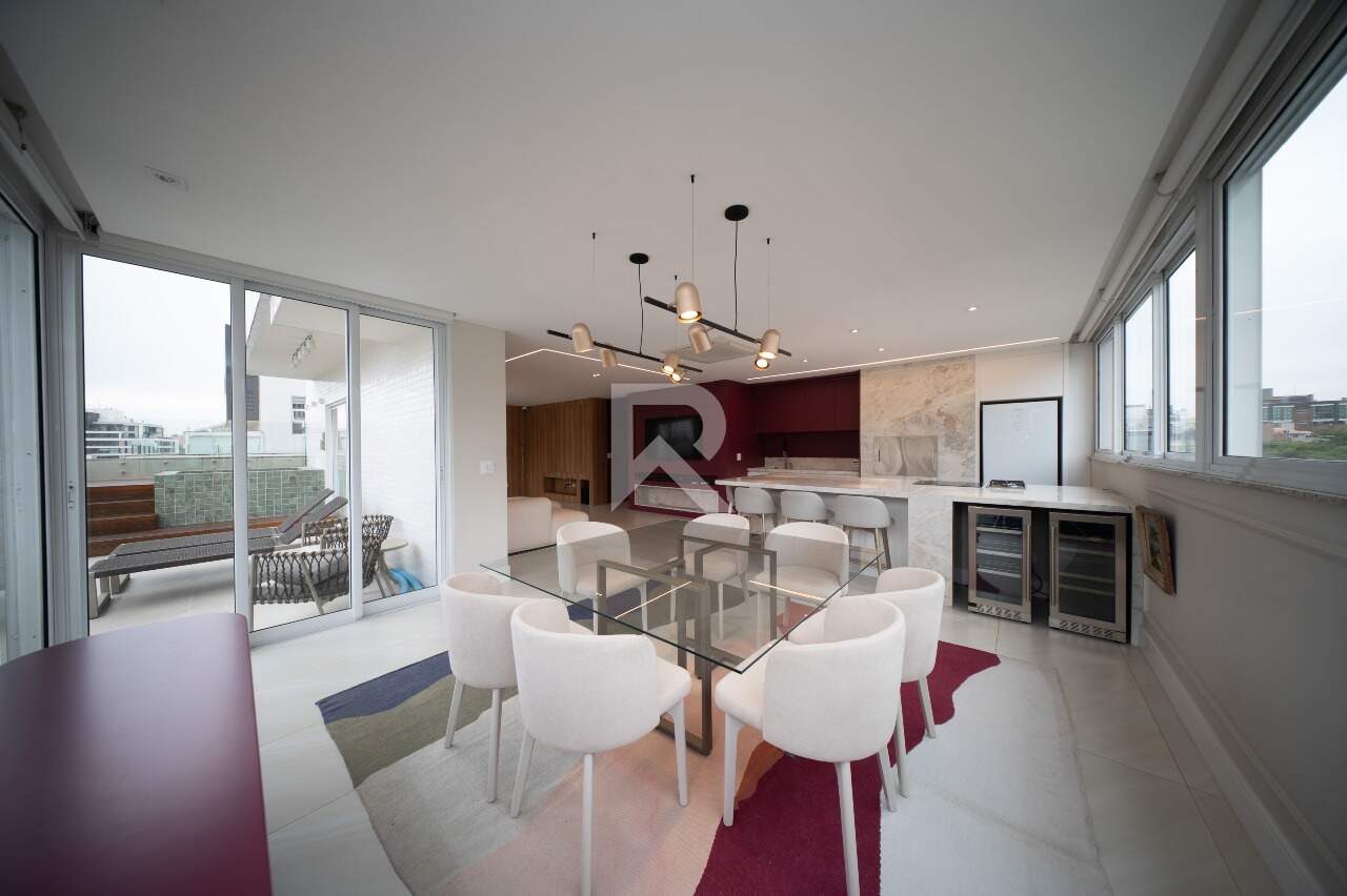 Cobertura Mobiliado no Ed. Terra Gutierrez com 2 suites, 3 vagas e 212m2 para aluguel - Batel, Curitiba miniatura 9