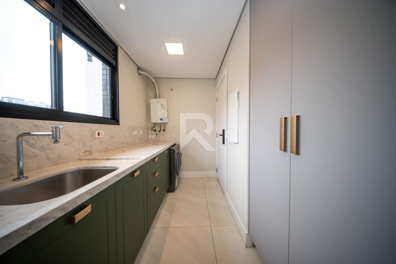 Cobertura Mobiliado no Ed. Terra Gutierrez com 2 suites, 3 vagas e 212m2 para aluguel - Batel, Curitiba miniatura 18