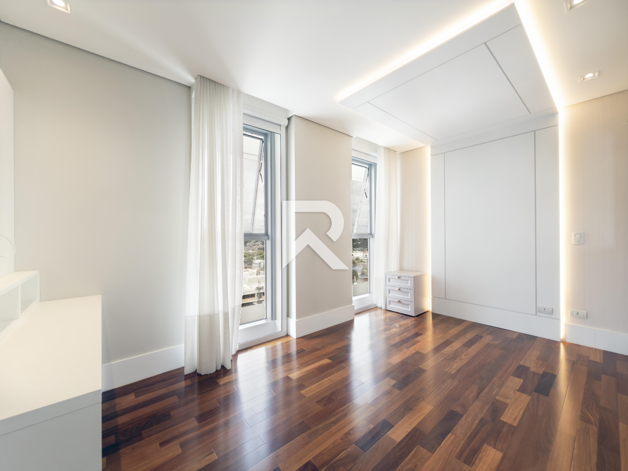 Apartamento Mobiliado, Face Norte com 3 suítes 338m2 em Cond. Clube para alugar - Champagnat, Curitiba miniatura 18