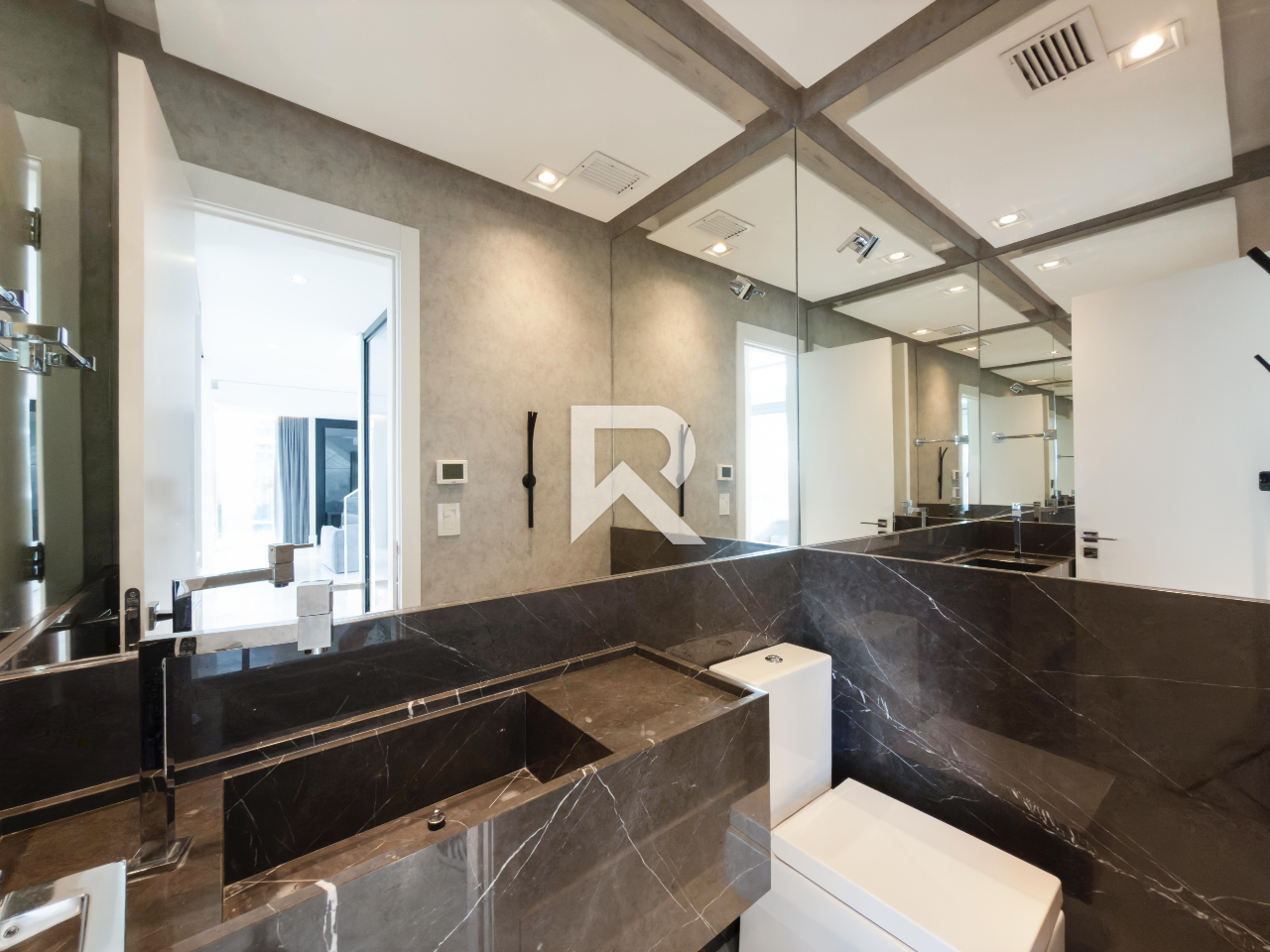 Apartamento Mobiliado, Face Norte com 3 suítes 338m2 em Cond. Clube para alugar - Champagnat, Curitiba miniatura 9