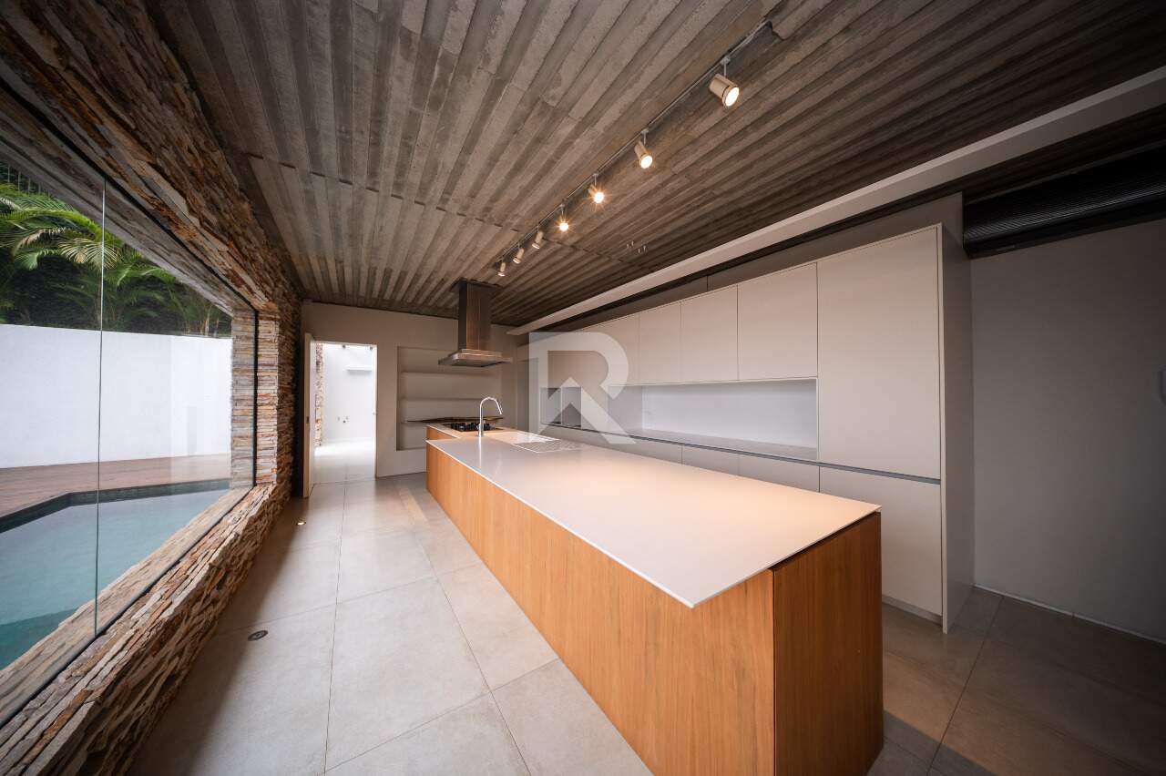 Casa com Jardim, 4 suítes 4 Vagas à venda, 549 m² - Campo Comprido - Curitiba/PR miniatura 6