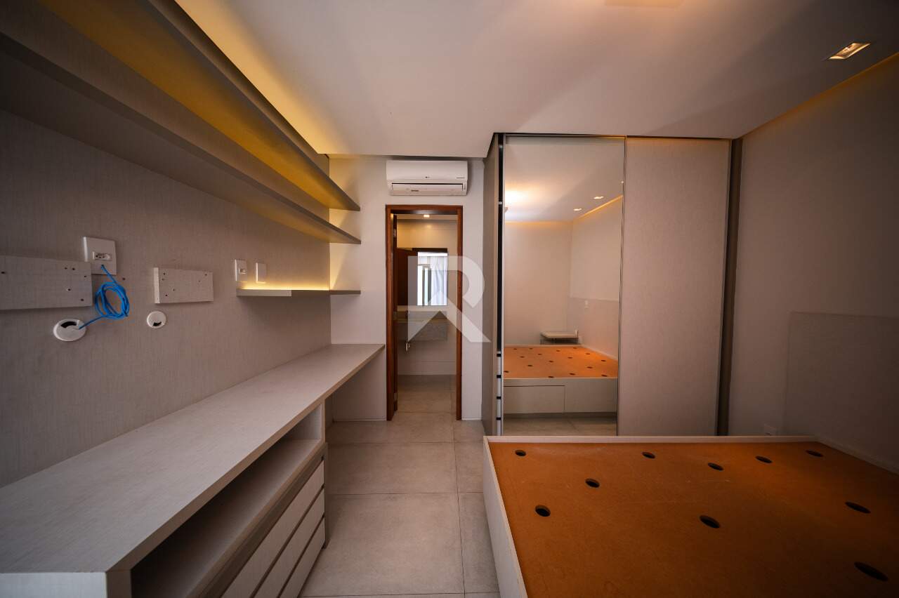 Casa com Jardim, 4 suítes 4 Vagas à venda, 549 m² - Campo Comprido - Curitiba/PR miniatura 14