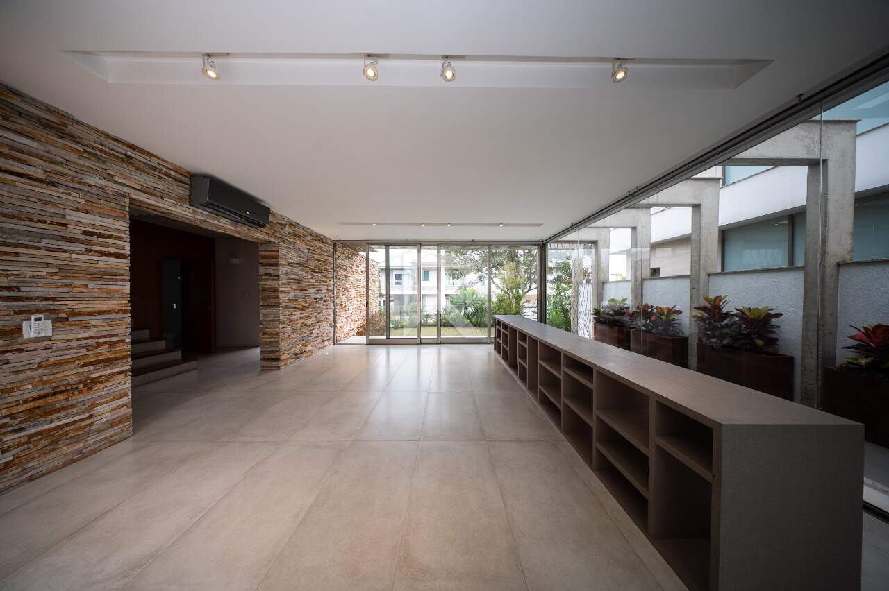 Casa com Jardim, 4 suítes 4 Vagas à venda, 549 m² - Campo Comprido - Curitiba/PR miniatura 4