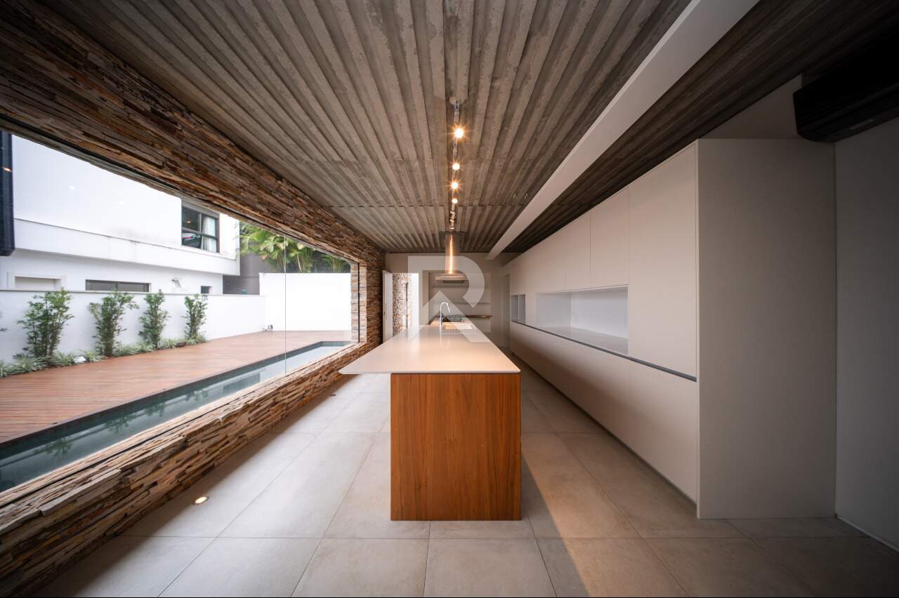 Casa com Jardim, 4 suítes 4 Vagas à venda, 549 m² - Campo Comprido - Curitiba/PR miniatura 5