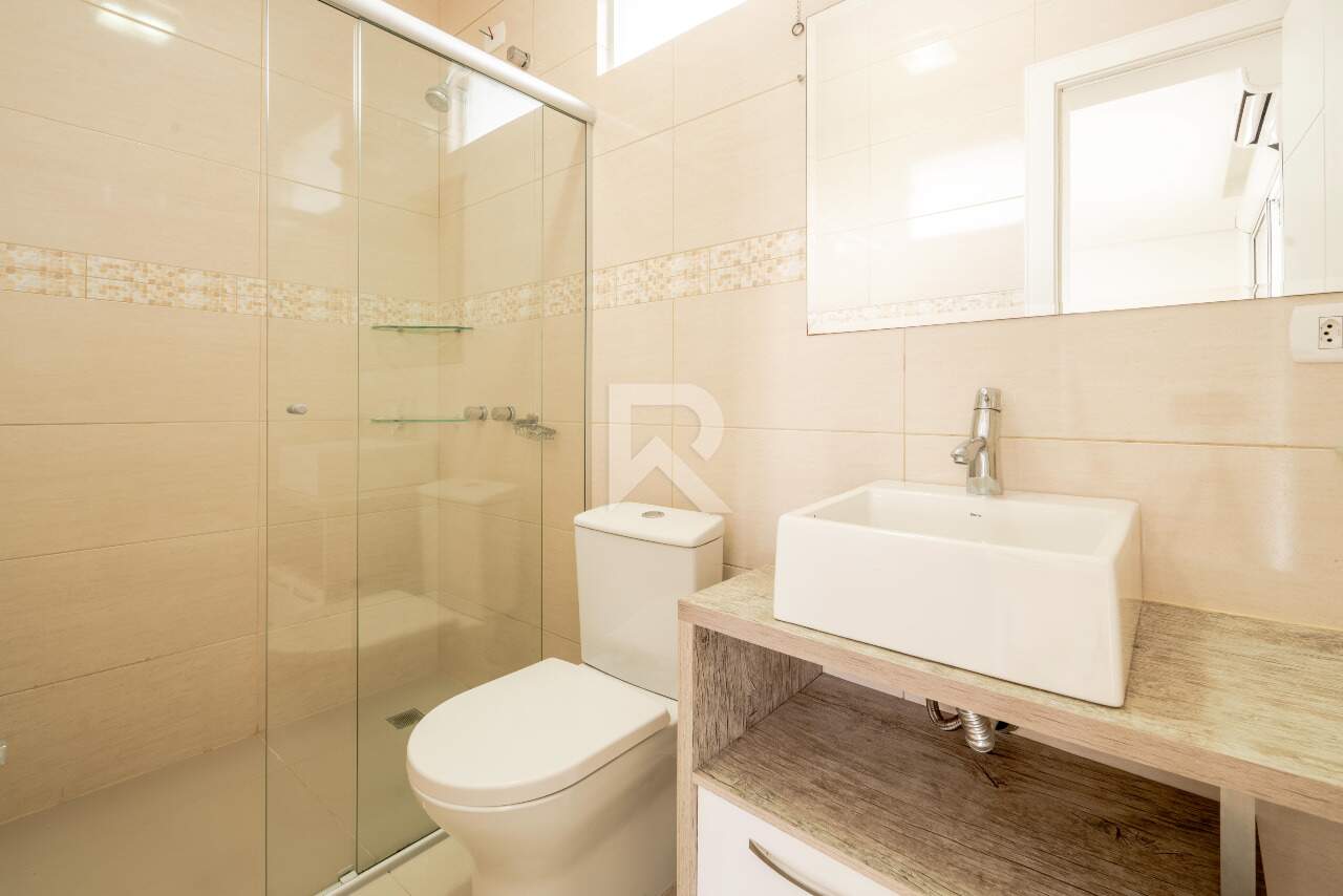 Casa Moderna Semi Mobiliada em Cond. Clube com 4 suítes, Quintal e 458m2 para venda - Santa Felicidade, Curitiba miniatura 36