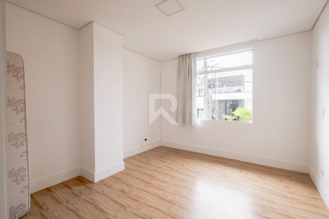 Casa Moderna Semi Mobiliada em Cond. Clube com 4 suítes, Quintal e 458m2 para venda - Santa Felicidade, Curitiba miniatura 30