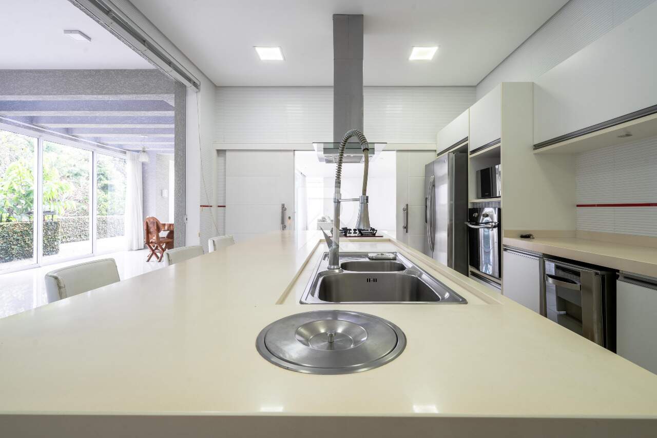 Casa Moderna Semi Mobiliada em Cond. Clube com 4 suítes, Quintal e 458m2 para venda - Santa Felicidade, Curitiba miniatura 15