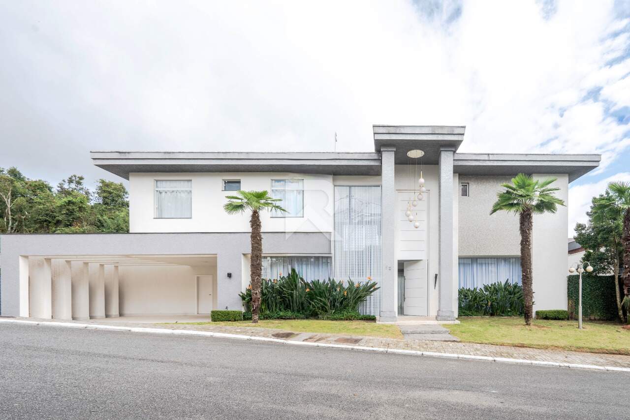 Casa Moderna Semi Mobiliada em Cond. Clube com 4 suítes, Quintal e 458m2 para venda - Santa Felicidade, Curitiba