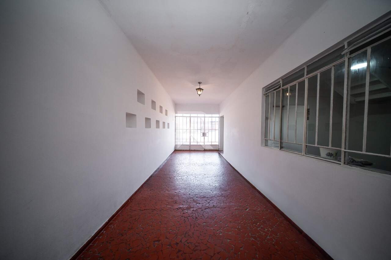 Casa com Jardim Frontal, 5 quartos 3 vagas para locação, 205 m² - Água Verde - Curitiba/PR miniatura 4