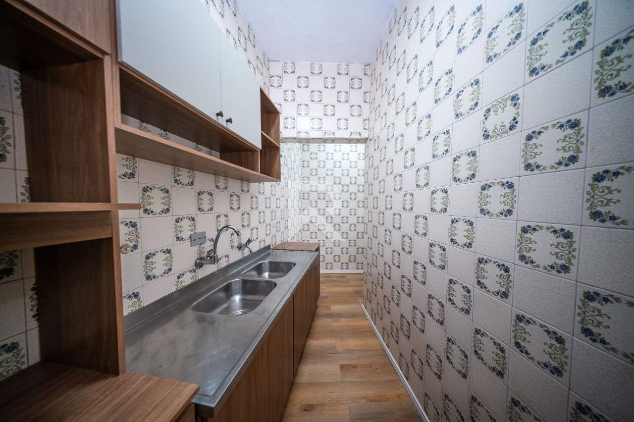 Casa com Jardim Frontal, 5 quartos 3 vagas para locação, 205 m² - Água Verde - Curitiba/PR miniatura 14
