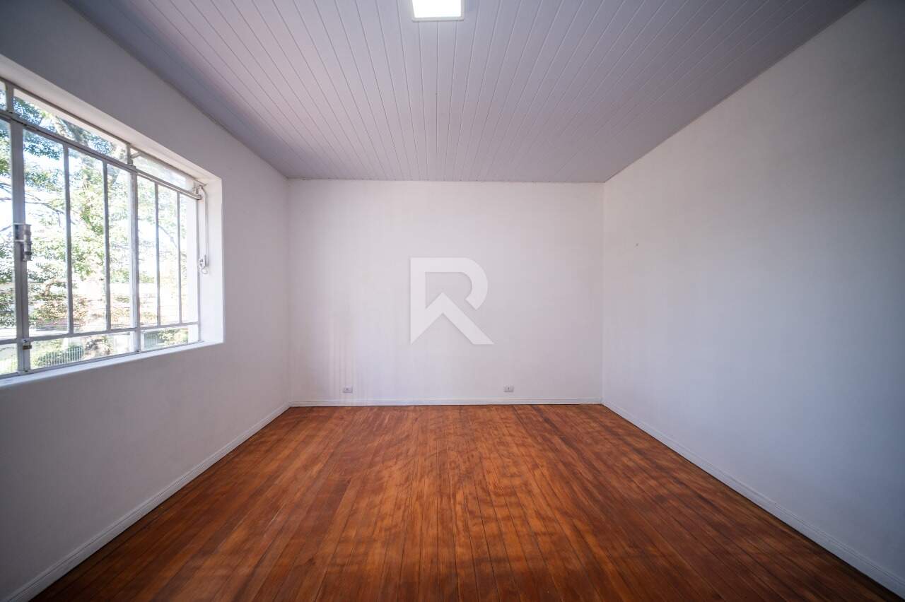 Casa com Jardim Frontal, 5 quartos 3 vagas para locação, 205 m² - Água Verde - Curitiba/PR miniatura 31