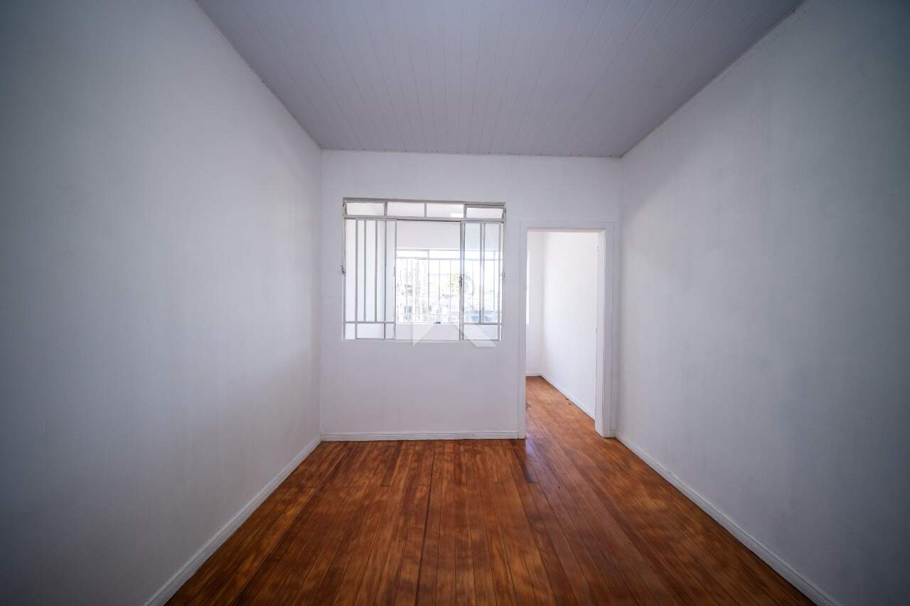 Casa com Jardim Frontal, 5 quartos 3 vagas para locação, 205 m² - Água Verde - Curitiba/PR miniatura 28