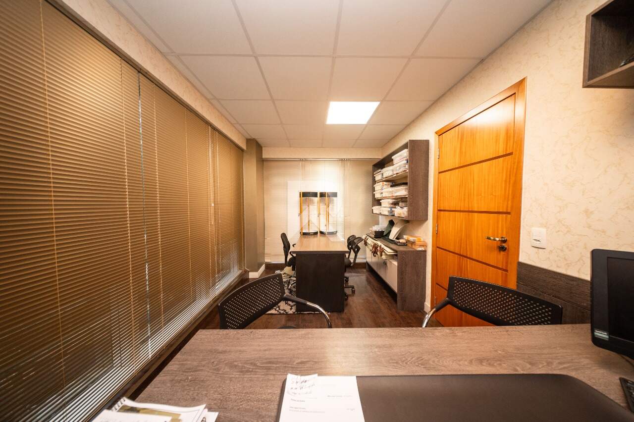 Sala Comercial Mobiliada para Locação no Helbor Office | 78m² Privativos | 2 Vagas | Mossunguê – Curitiba/PR miniatura 10
