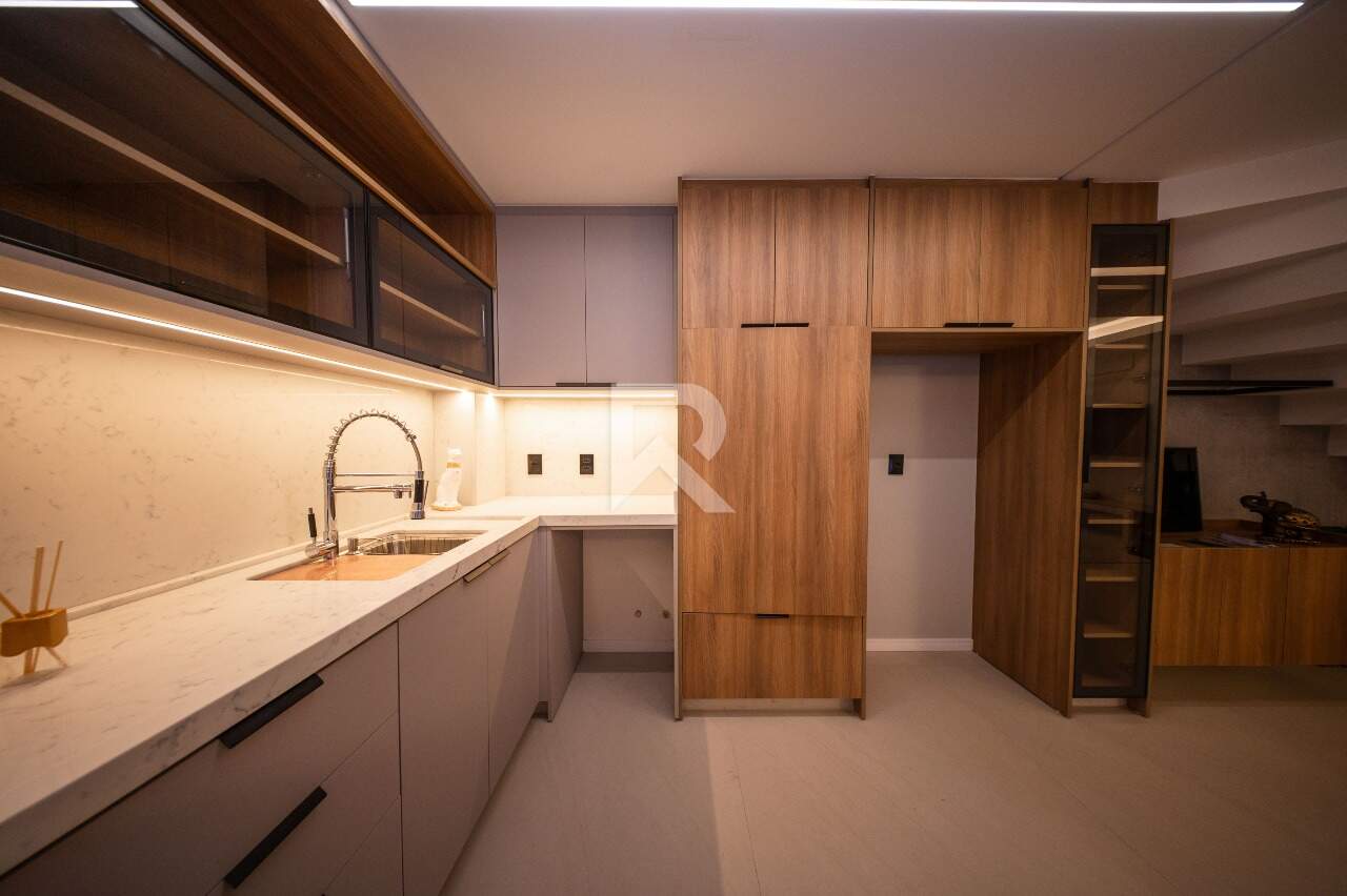Casa em Condomínio com Vista Livre, 4 quartos 2 Vagas para Locação, 192 m² - Santa Felicidade - Curitiba/PR miniatura 18