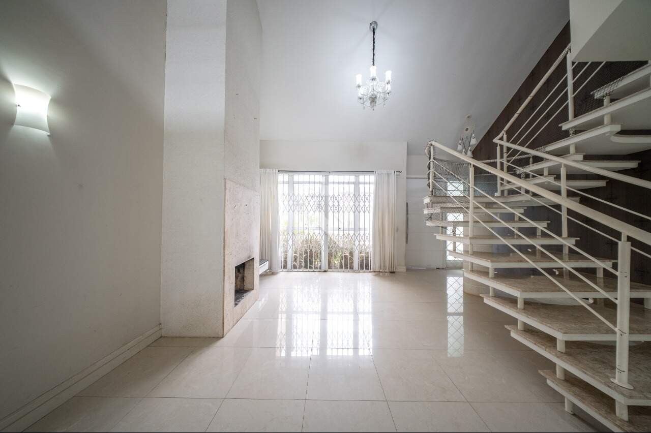 Casa com Amplo Jardim, Piscina e 4 Quartos para Locação, 316 m² - Jardim Social - Curitiba/PR miniatura 8