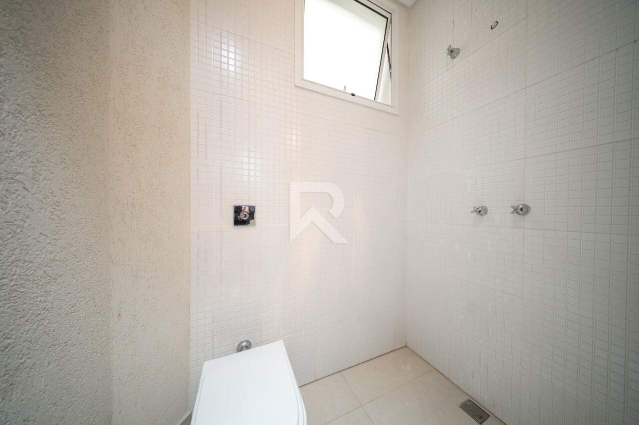 Casa com Amplo Jardim, Piscina e 4 Quartos para Locação, 316 m² - Jardim Social - Curitiba/PR miniatura 20