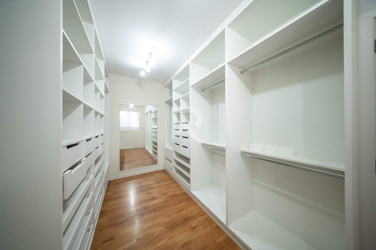 Casa com Amplo Jardim, Piscina e 4 Quartos para Locação, 316 m² - Jardim Social - Curitiba/PR miniatura 34