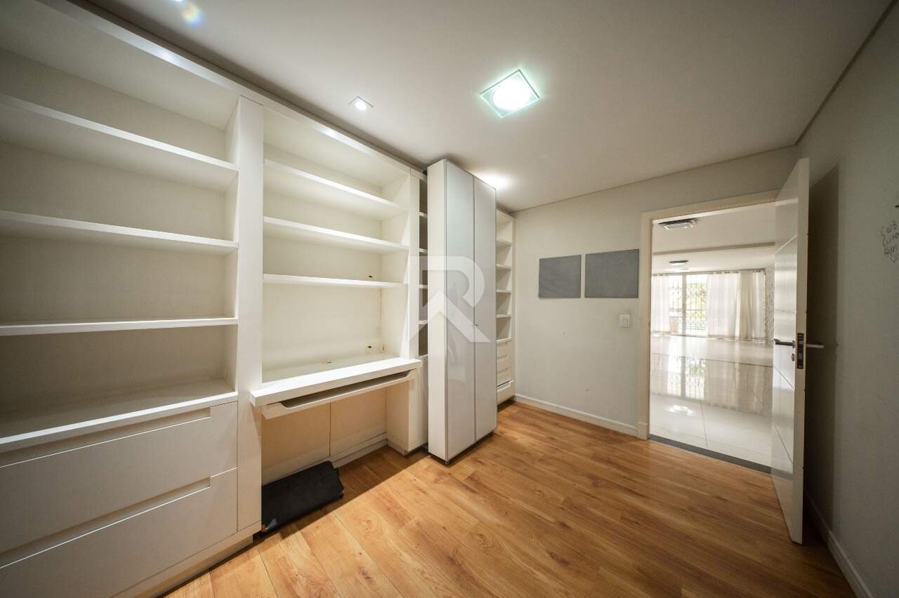 Casa com Amplo Jardim, Piscina e 4 Quartos para Locação, 316 m² - Jardim Social - Curitiba/PR miniatura 23