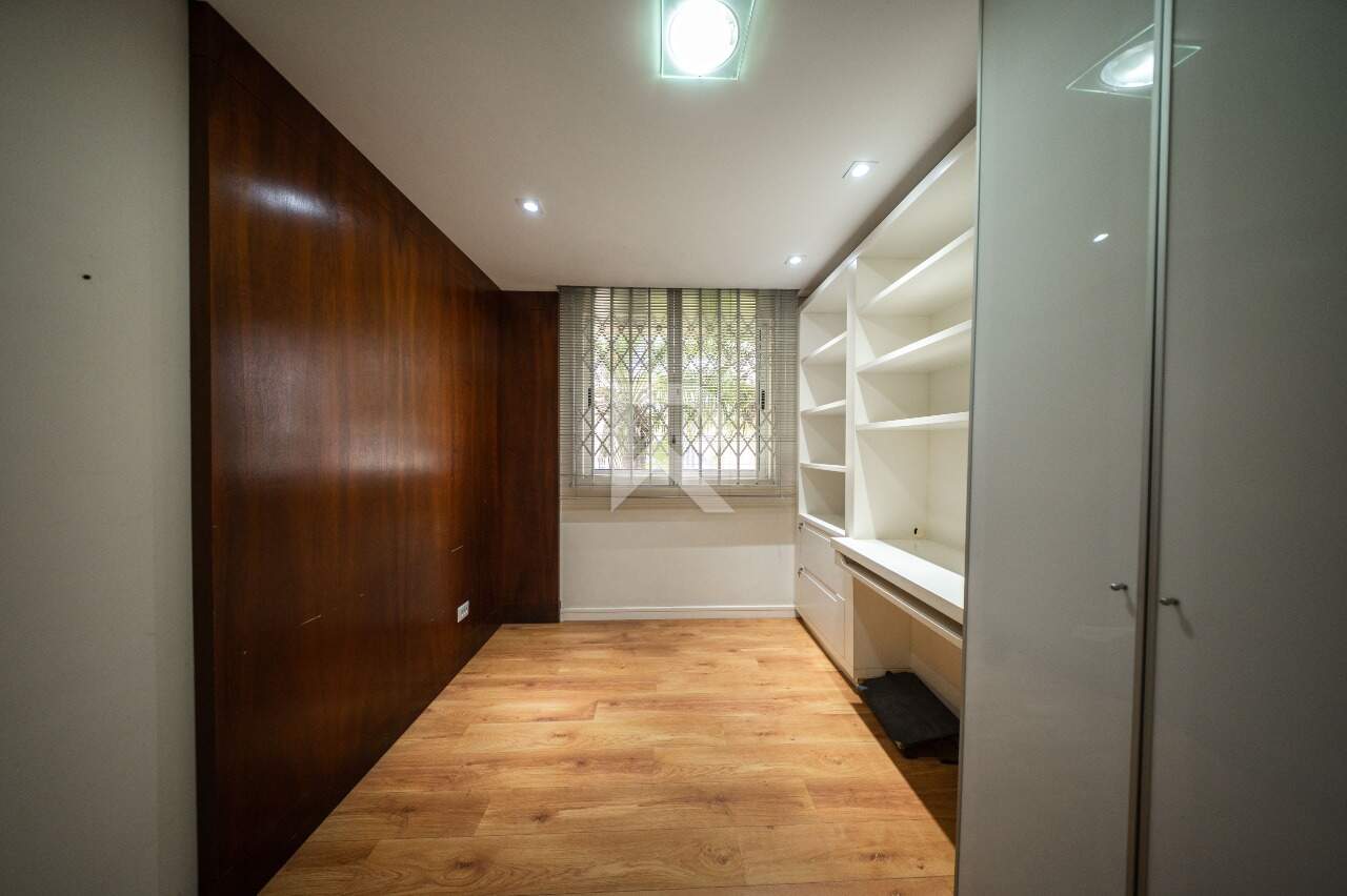 Casa com Amplo Jardim, Piscina e 4 Quartos para Locação, 316 m² - Jardim Social - Curitiba/PR miniatura 22