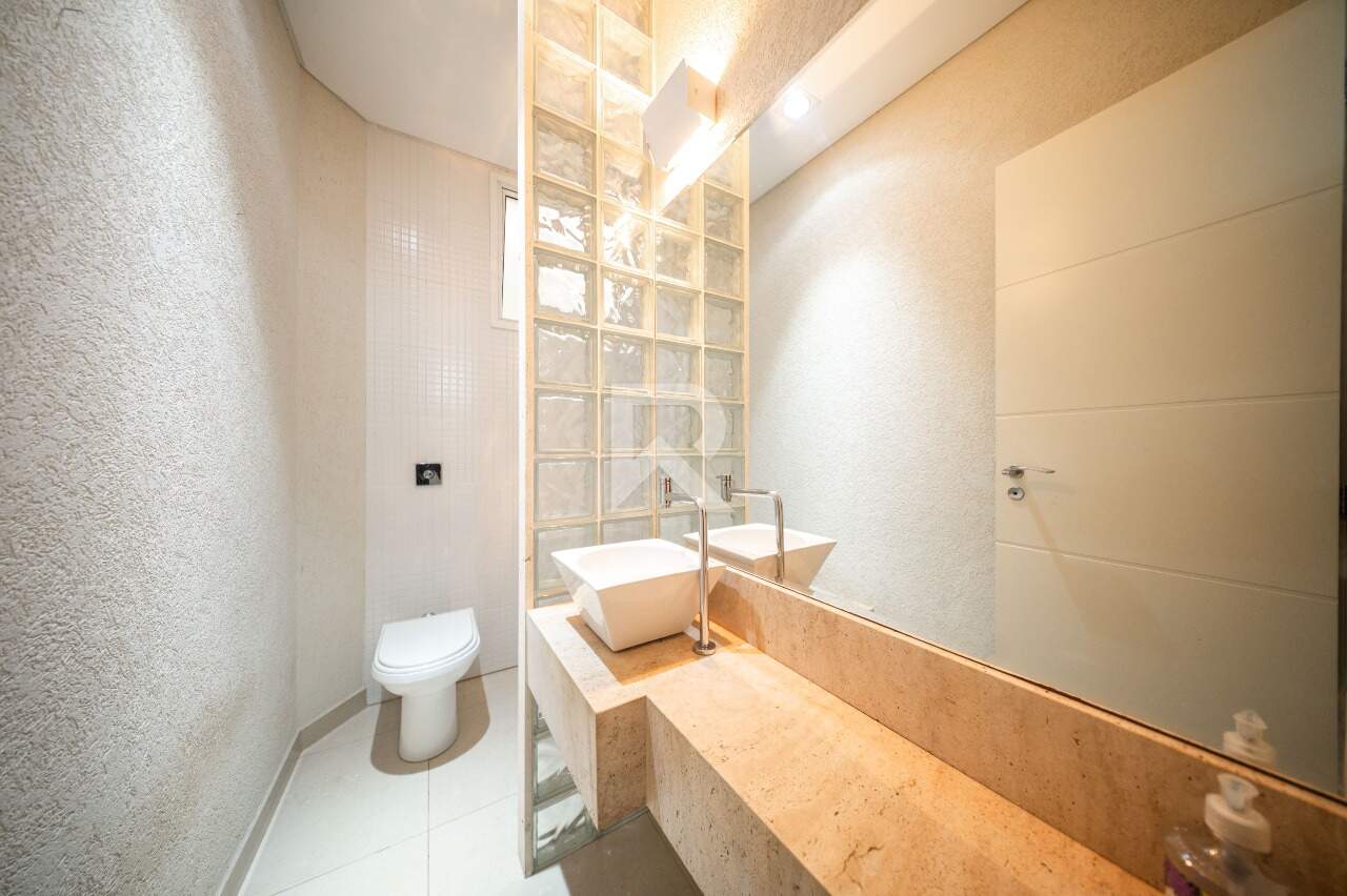 Casa com Amplo Jardim, Piscina e 4 Quartos para Locação, 316 m² - Jardim Social - Curitiba/PR miniatura 25