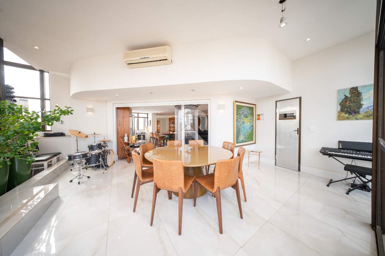 Cobertura Semi Mobiliada com Deck, Jacuzzi, 3 quartos e 221m2 para locação - Água verde, Curitiba miniatura 7