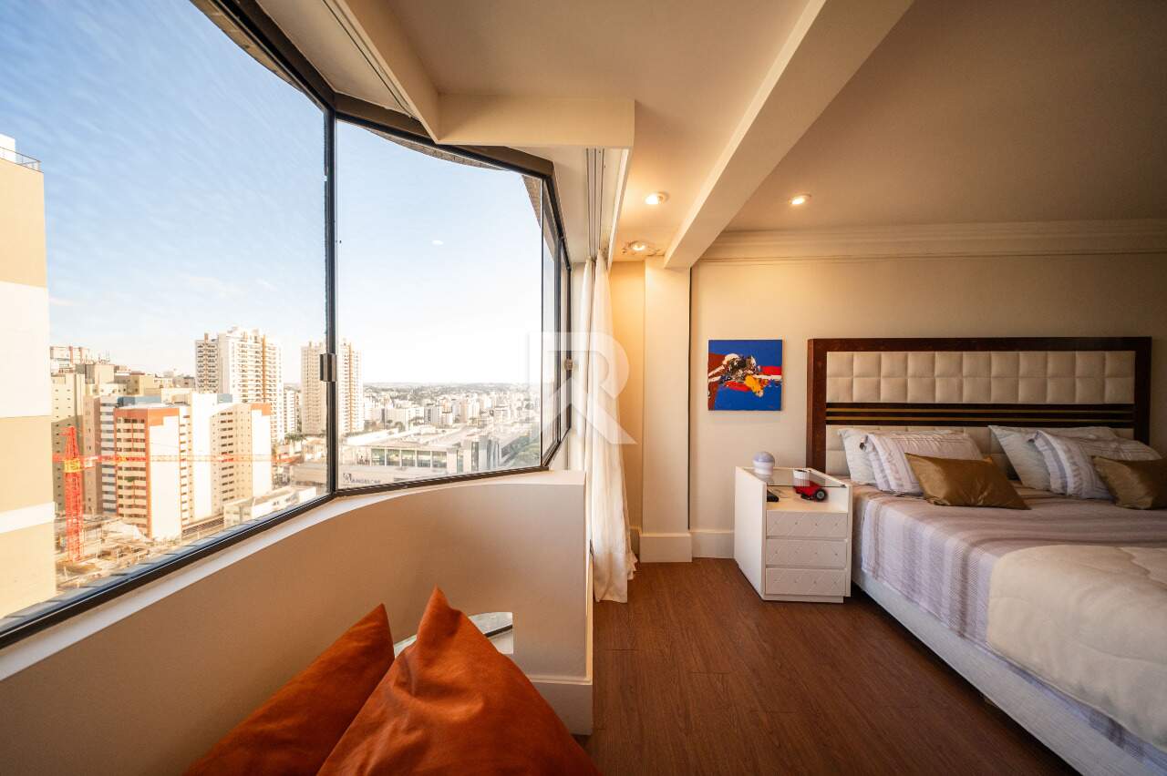 Cobertura Semi Mobiliada com Deck, Jacuzzi, 3 quartos e 221m2 para locação - Água verde, Curitiba miniatura 32