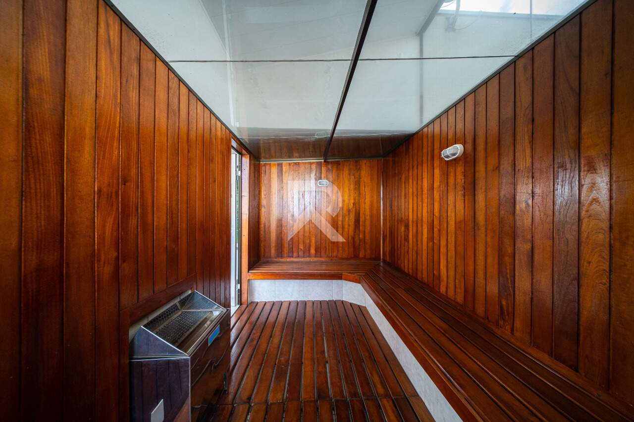 Cobertura Semi Mobiliada com Deck, Jacuzzi, 3 quartos e 221m2 para locação - Água verde, Curitiba miniatura 47