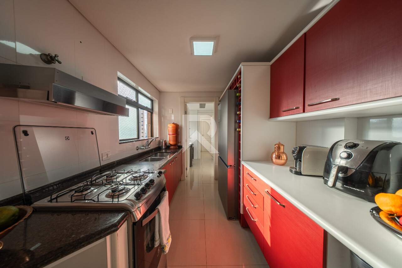 Cobertura Semi Mobiliada com Deck, Jacuzzi, 3 quartos e 221m2 para locação - Água verde, Curitiba miniatura 25