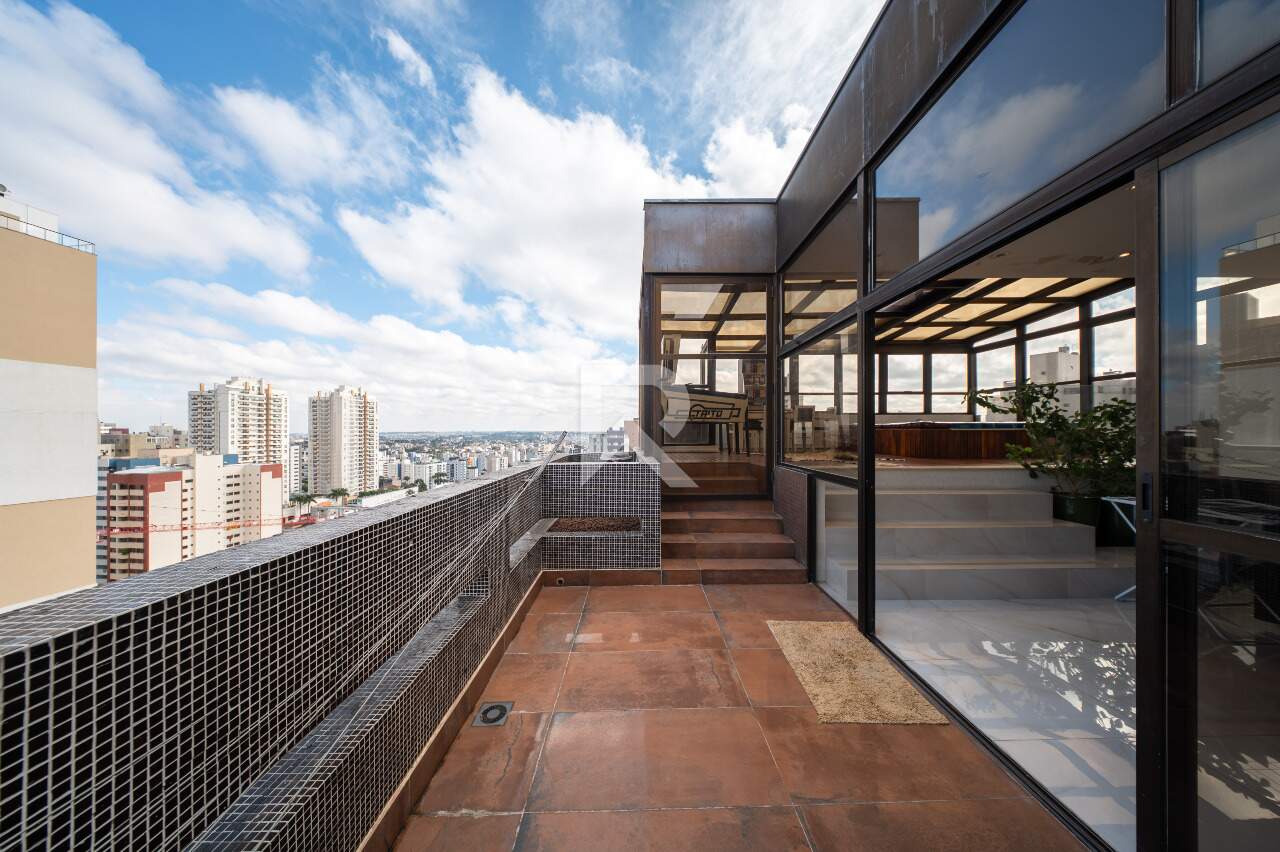 Cobertura Semi Mobiliada com Deck, Jacuzzi, 3 quartos e 221m2 para locação - Água verde, Curitiba miniatura 13