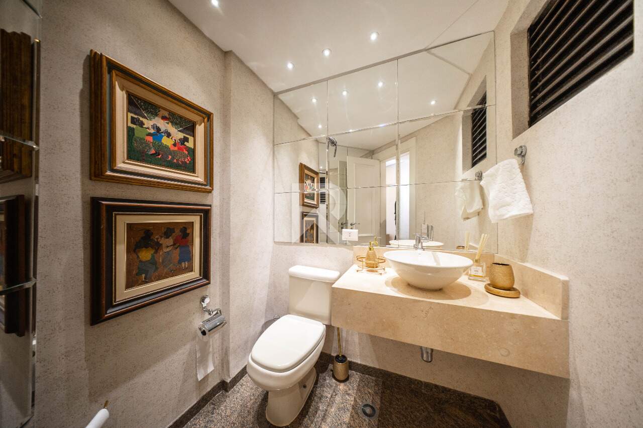 Cobertura Semi Mobiliada com Deck, Jacuzzi, 3 quartos e 221m2 para locação - Água verde, Curitiba miniatura 23