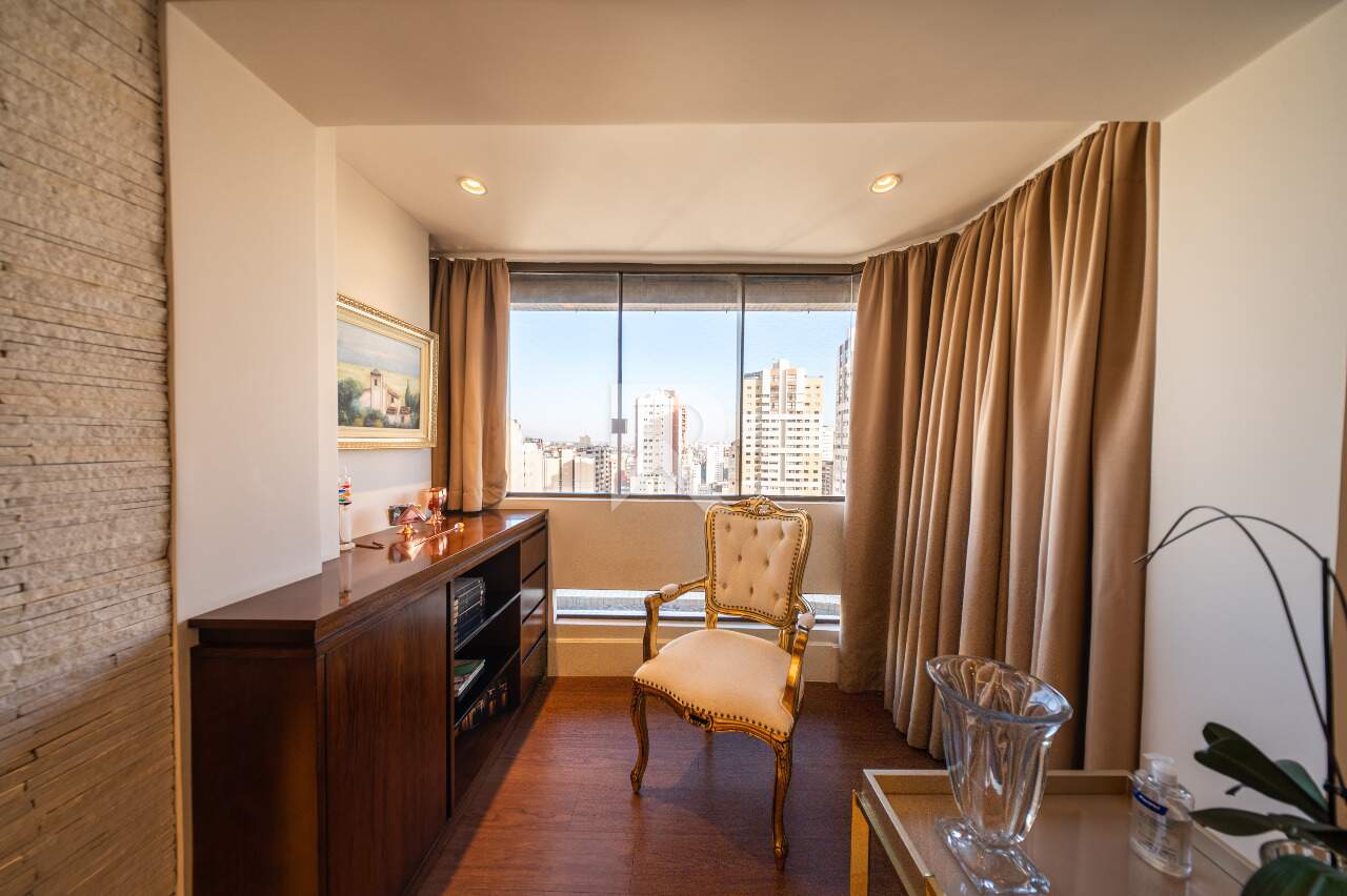 Cobertura Semi Mobiliada com Deck, Jacuzzi, 3 quartos e 221m2 para locação - Água verde, Curitiba miniatura 17