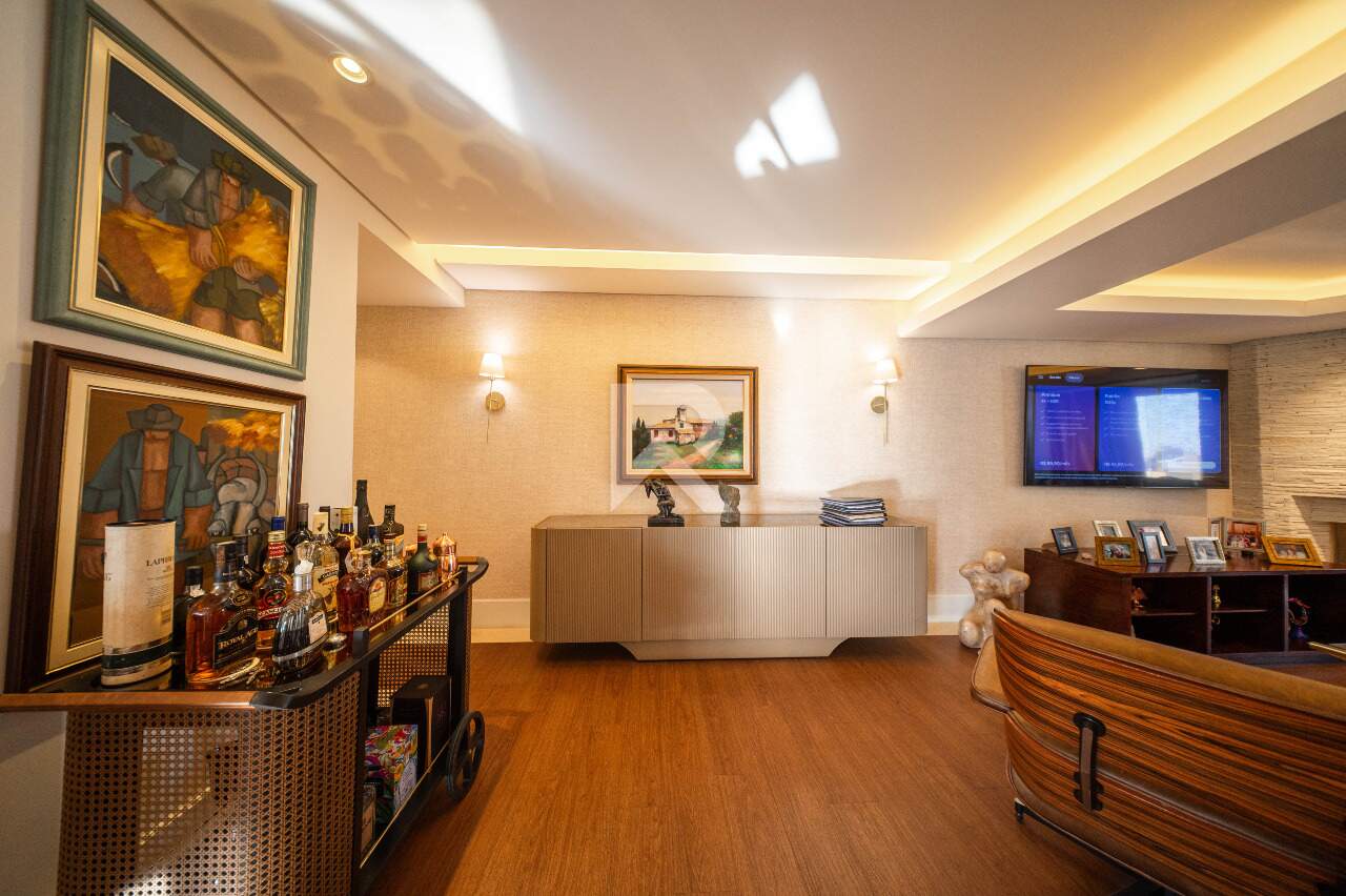 Cobertura Semi Mobiliada com Deck, Jacuzzi, 3 quartos e 221m2 para locação - Água verde, Curitiba miniatura 21