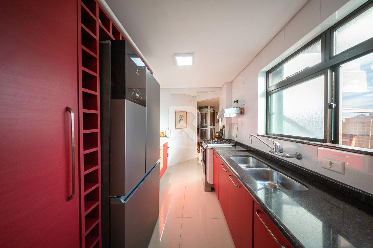 Cobertura Semi Mobiliada com Deck, Jacuzzi, 3 quartos e 221m2 para locação - Água verde, Curitiba miniatura 26