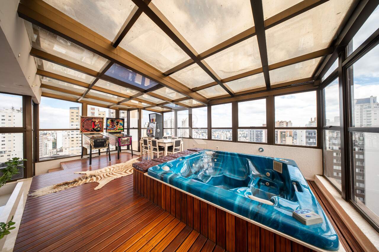 Cobertura Semi Mobiliada com Deck, Jacuzzi, 3 quartos e 221m2 para locação - Água verde, Curitiba miniatura 11
