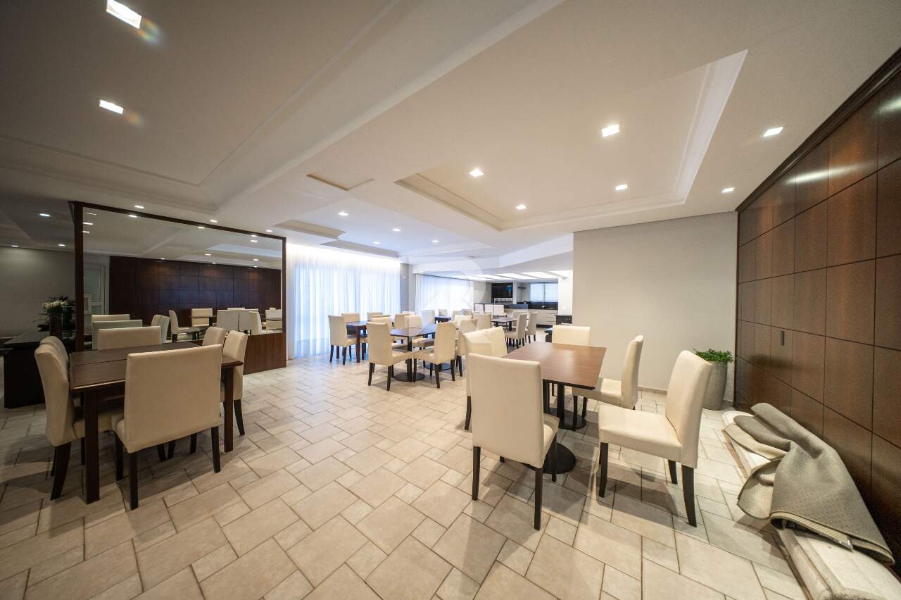 Cobertura Semi Mobiliada com Deck, Jacuzzi, 3 quartos e 221m2 para locação - Água verde, Curitiba miniatura 45