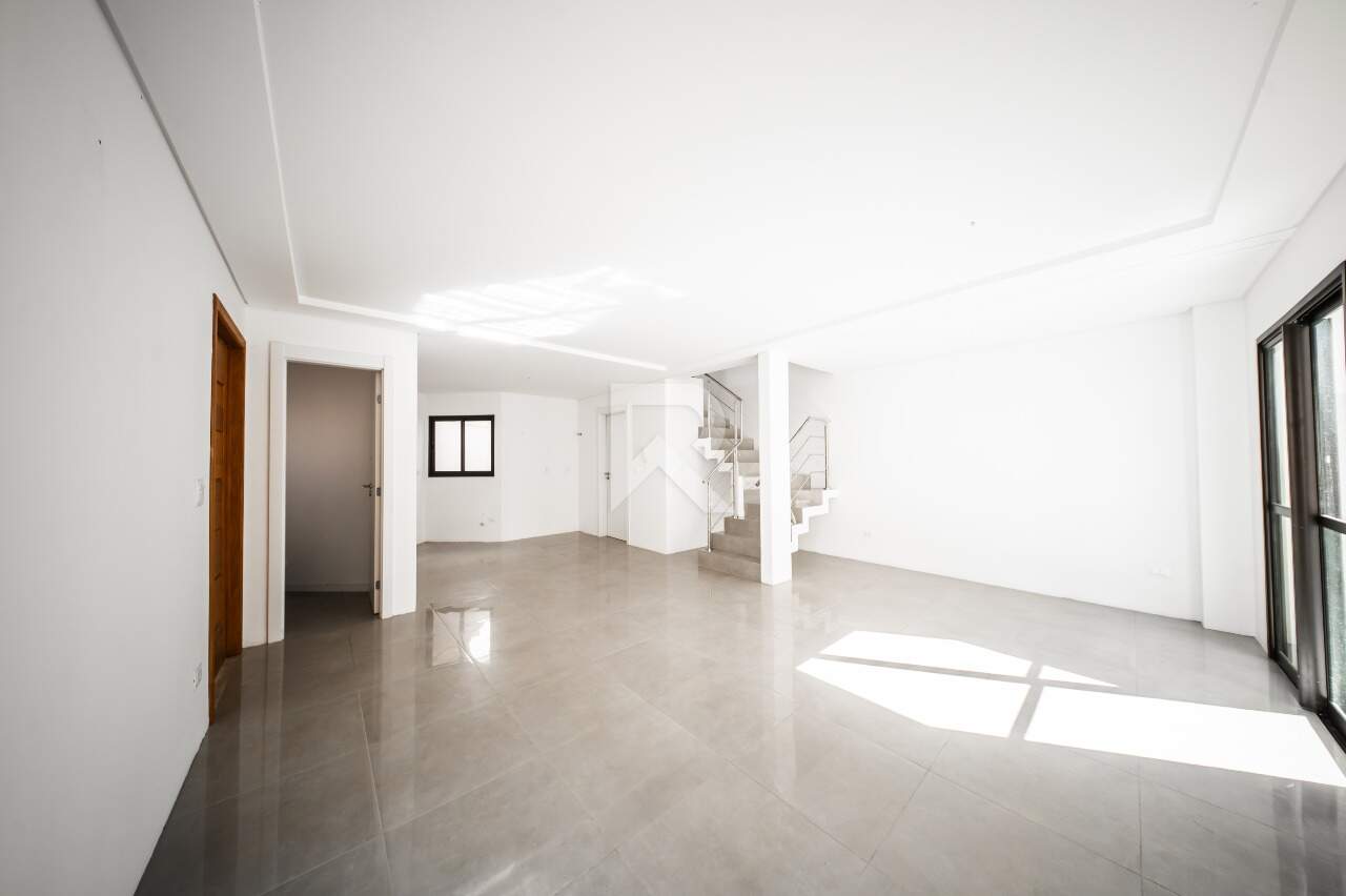 Sobrado Triplex com Vista Livre, 3 Quartos e 2 Vagas à venda, 164 m² - Bom Retiro - Curitiba/PR miniatura 7