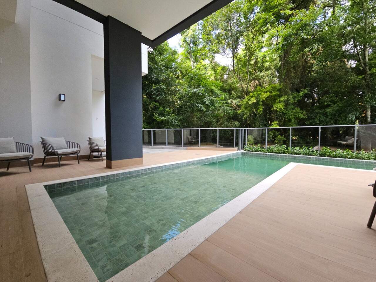 Apartamento de alto padrão com 3 dormitórios e 101,90 m² privativos no Mossunguê miniatura 21