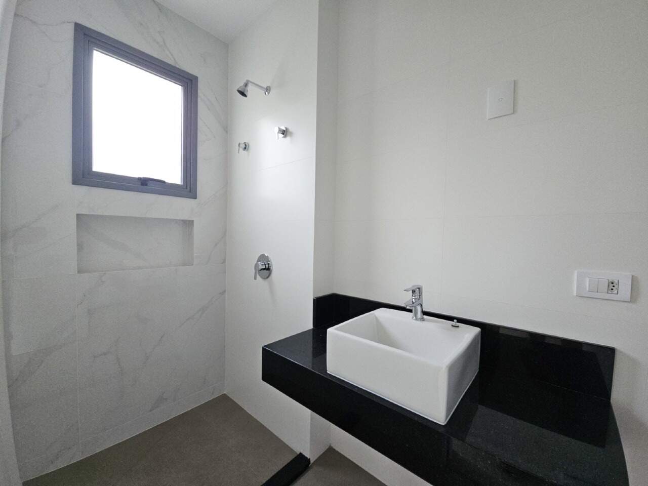 Apartamento de alto padrão com 3 dormitórios e 101,90 m² privativos no Mossunguê miniatura 9