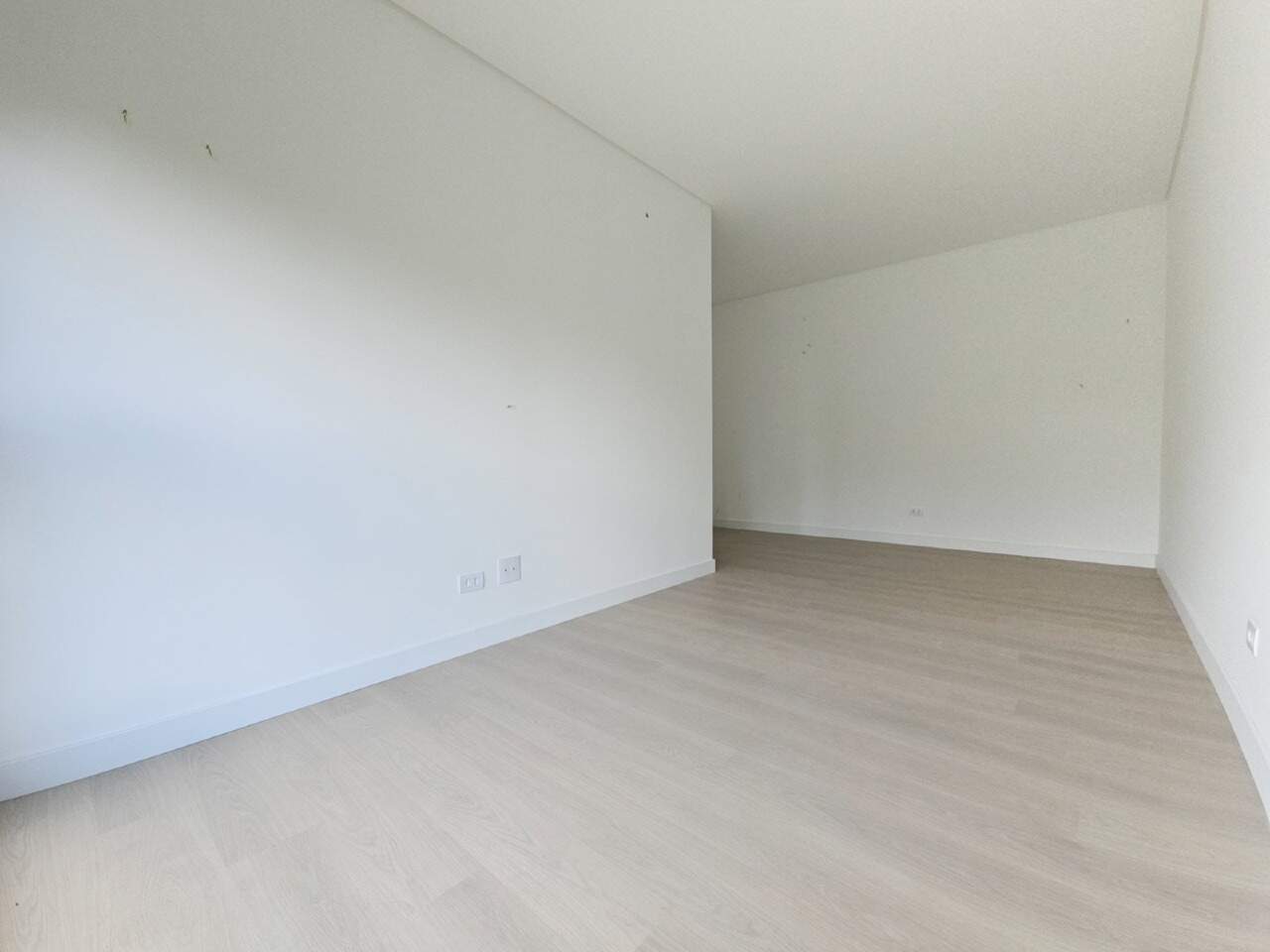 Apartamento de alto padrão com 3 dormitórios e 101,90 m² privativos no Mossunguê miniatura 6