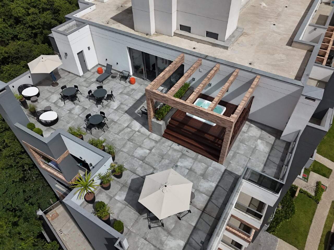 Apartamento de alto padrão com 3 dormitórios e 101,90 m² privativos no Mossunguê miniatura 17