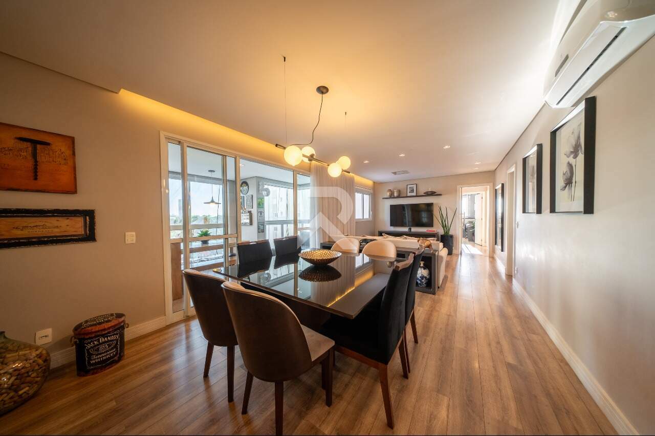 Apartamento mobiliado com 131 m² privativos e 3 dormitórios no Reserva Ecoville