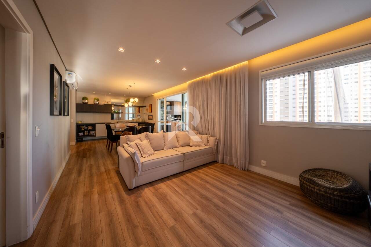 Apartamento mobiliado com 131 m² privativos e 3 dormitórios no Reserva Ecoville miniatura 4