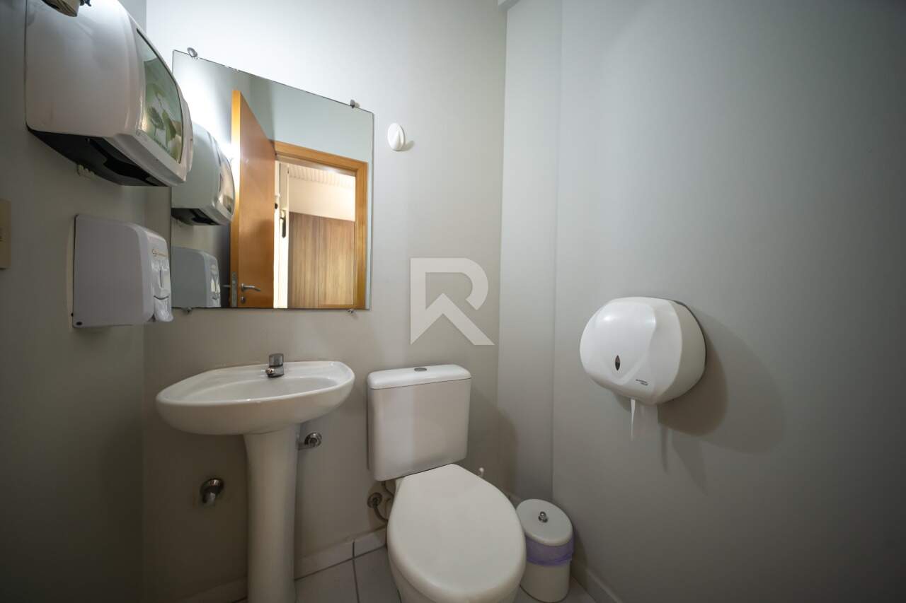 Sala comercial com excelente localização, 1 vaga, 55 m² para locação – Mossunguê – Curitiba/PR miniatura 13