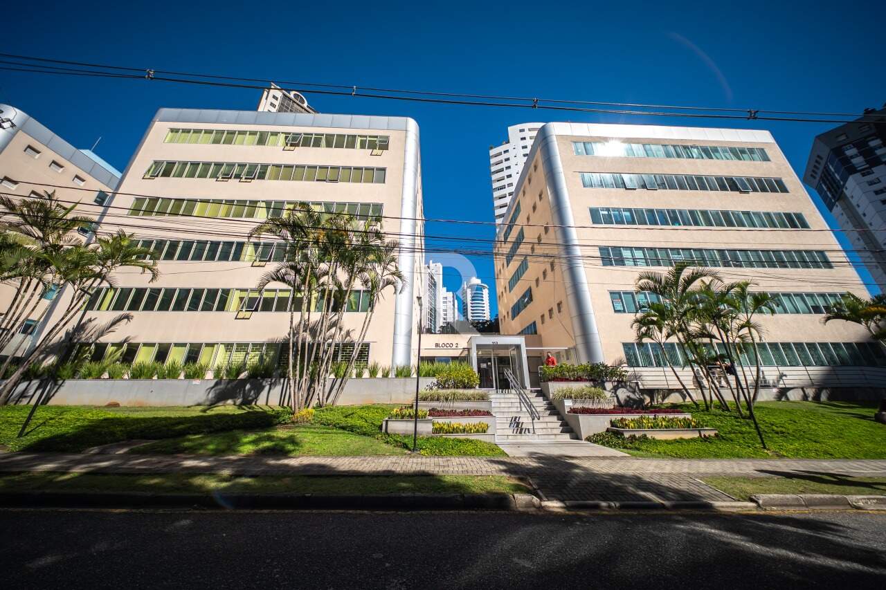 Sala comercial com excelente localização, 1 vaga, 55 m² para locação – Mossunguê – Curitiba/PR miniatura 2