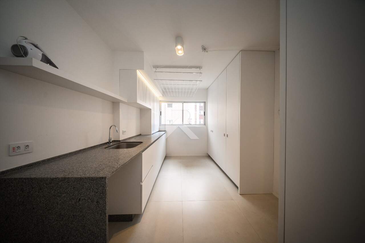 Apartamento com vista livre, 4 suítes e 3 vagas à venda, 250 m² - Batel - Curitiba/PR miniatura 19